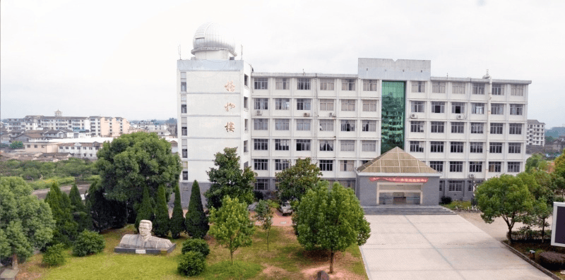 南丰县中小学标准化智慧实验室集群